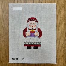  Mrs. Claus with Presents - 18 mesh