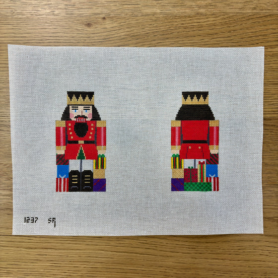 Nutcracker with Present, 2 Sided - 18 mesh
