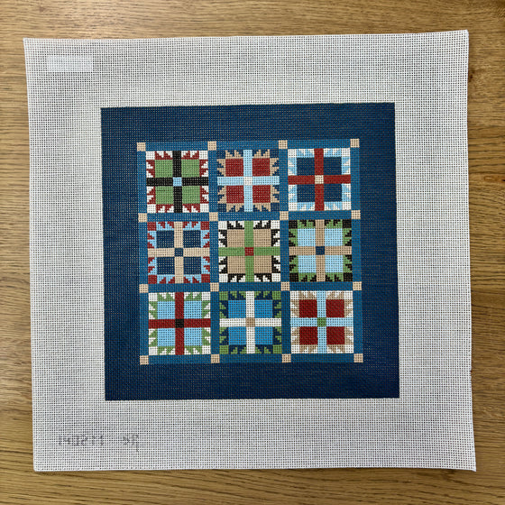 Bear Paw, Medium Quilt - 13 mesh