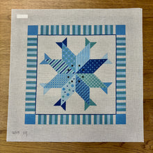  Blue Pinwheel Fish, 14" Quilt - 13 mesh