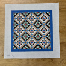  Queen's Courtyard, 14" Quilt - 13 mesh
