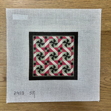  Rolling Pinwheels Mini Quilt - 13 mesh