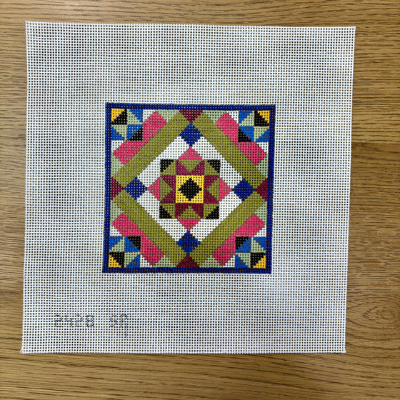 Queens Courtyard, Mini Quilt - 13 mesh