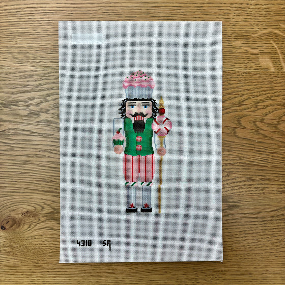 Nutcracker, Cupcake Guard - 18 mesh