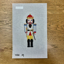  Nutcracker, White King - 18 mesh