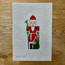  Nutcracker, Santa/Reindeer Staff - 18 mesh