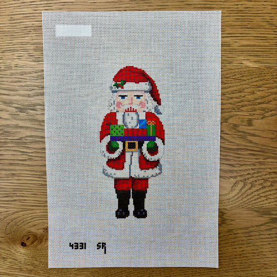 Nutcracker, Santa, with Present -18 mesh