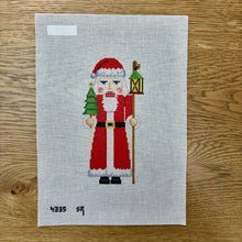  Nutcracker, Santa and Lantern, Tree - 18 mesh