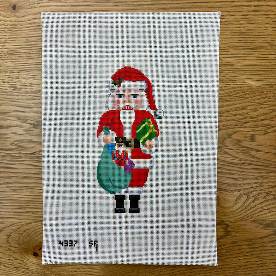Nutcracker, Santa with Nutcracker - 18 mesh