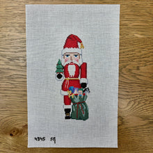  Nutcracker, Santa with Bag and Tree - 18 mesh