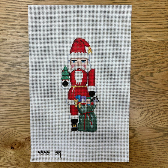 Nutcracker, Santa with Bag and Tree - 18 mesh