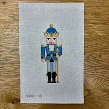  Nutcracker, King with Scepter - 18 mesh