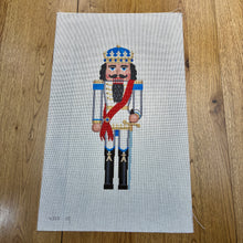  Nutcracker, White King, 18"  Stand-up - 13 mesh