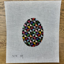  Broken Dishes Quilt, 4" Egg - 18 mesh