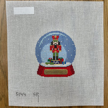  Snow Globe, Nutcracker