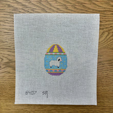  Lamb on Dots, Small Egg - 18 mesh