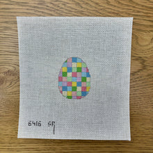  Pastel Checkers, Small Egg - 18 mesh
