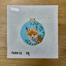  Baby Fox in Holly, 4.5" Round - 13 Mesh