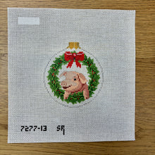  Christmas Pig, 4.5" Round - 13 Mesh