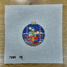 Carolers, 3.25" Round