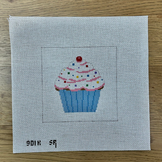Star Cupcake, 6" Square - 13 mesh