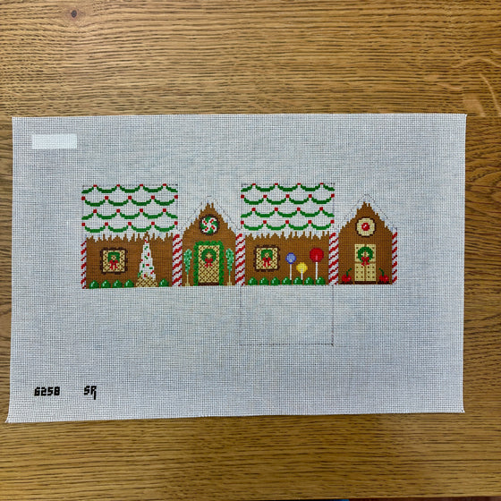 Green Scallop Roof, 3D Gingerbread House - 18 mesh