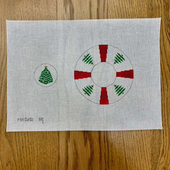 Christmas Trees, Circle Dangler Ornament - 18 mesh