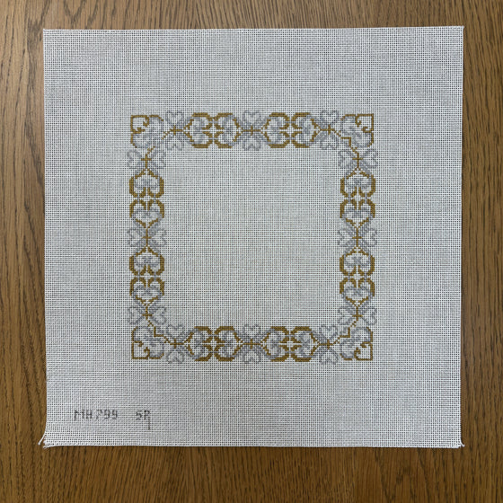 Metallic Interlocking Hearts - 18 mesh