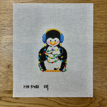  Penguin, Tangled In Lights - 18 mesh