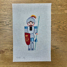  Nutcracker, Sir Lancelot - 18 mesh